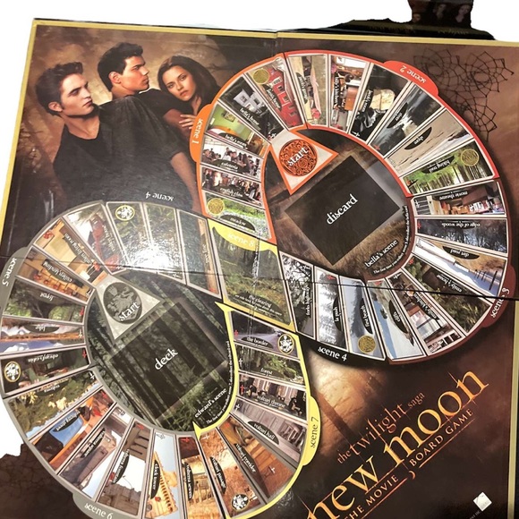 Twilight saga 3 movie board game - Picture 6 of 8